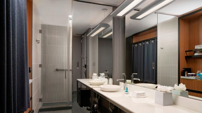 <b>aloft Rogers-Bentonville Room</b>. Images powered by <a href="https://www.leonardoworldwide.com/" title="Leonardo Worldwide" target="_blank">Leonardo</a>.
