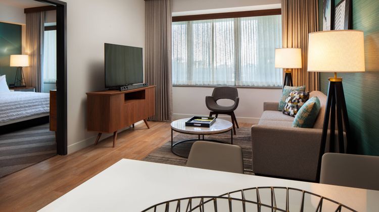 Le Meridien Houston Downtown Suite