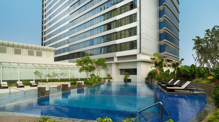 Sheraton Grand Jakarta Gandaria City Pool