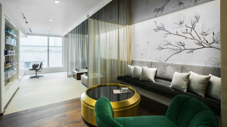 The Laura Hotel, Autograph Collection Spa