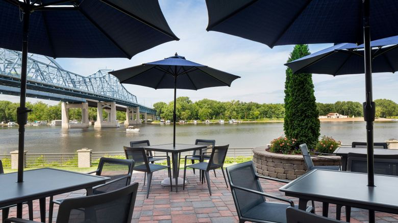<b>Courtyard La Crosse Downtown/Riverfront Restaurant</b>. Images powered by <a href="https://www.leonardoworldwide.com/" title="Leonardo Worldwide" target="_blank">Leonardo</a>.