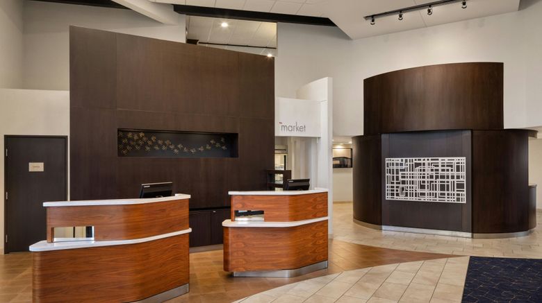 <b>Courtyard La Crosse Downtown/Riverfront Lobby</b>. Images powered by <a href="https://www.leonardoworldwide.com/" title="Leonardo Worldwide" target="_blank">Leonardo</a>.