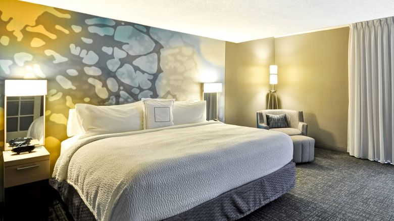 <b>Courtyard by Marriott Houston I-10 West Room</b>. Images powered by <a href="https://www.leonardoworldwide.com/" title="Leonardo Worldwide" target="_blank">Leonardo</a>.