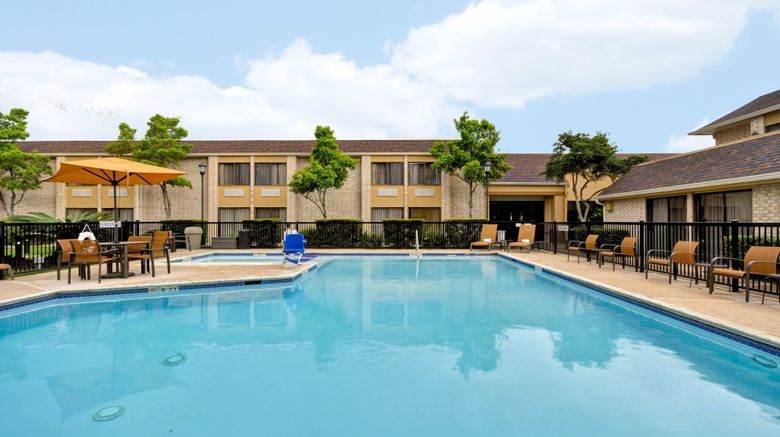 <b>Courtyard by Marriott Houston I-10 West Pool</b>. Images powered by <a href="https://www.leonardoworldwide.com/" title="Leonardo Worldwide" target="_blank">Leonardo</a>.
