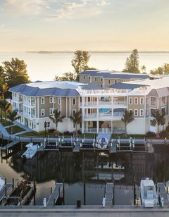 Waterline Villas & Marina, Autograph Col