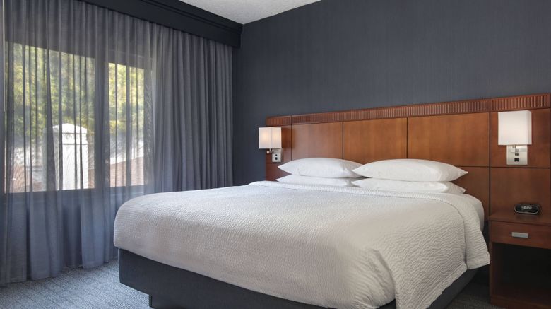 <b>Courtyard by Marriott Norwalk Suite</b>. Images powered by <a href="https://www.leonardoworldwide.com/" title="Leonardo Worldwide" target="_blank">Leonardo</a>.