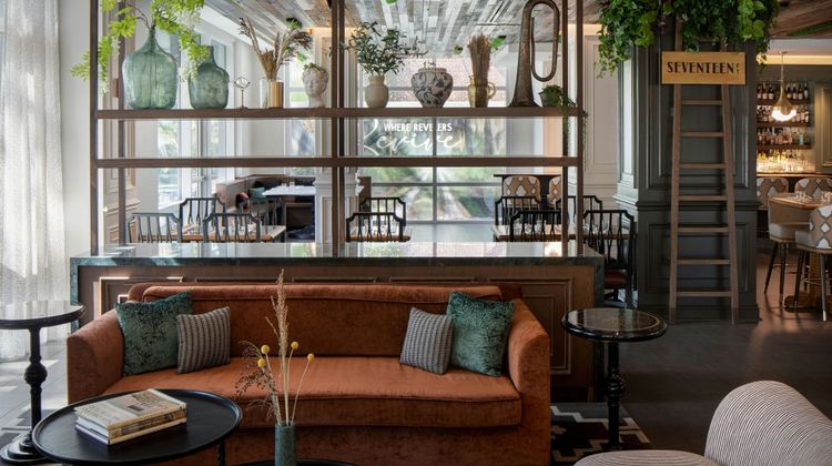 Hotel Tonnelle New Orleans, Tribute Restaurant