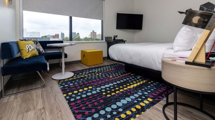 Aloft St. Louis Cortex Room