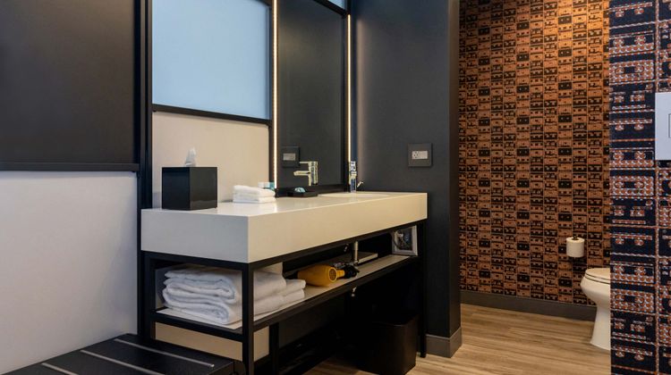 Aloft St. Louis Cortex Room
