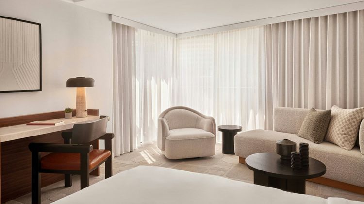 The Jay, Autograph Collection Room