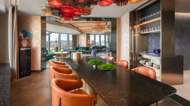 <b>W Macau-Studio City Suite</b>. Images powered by <a href="https://www.leonardoworldwide.com/" title="Leonardo Worldwide" target="_blank">Leonardo</a>.