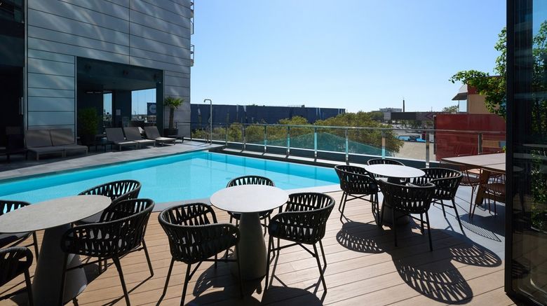<b>Barcelona Princess Hotel Pool</b>. Images powered by <a href="https://www.leonardoworldwide.com/" title="Leonardo Worldwide" target="_blank">Leonardo</a>.