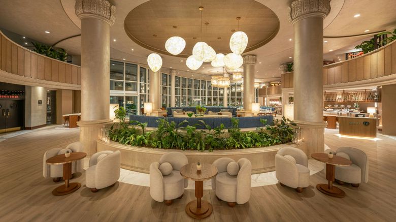 <b>Sheraton Jumeirah Beach Resort Lobby</b>. Images powered by <a href="https://www.leonardoworldwide.com/" title="Leonardo Worldwide" target="_blank">Leonardo</a>.
