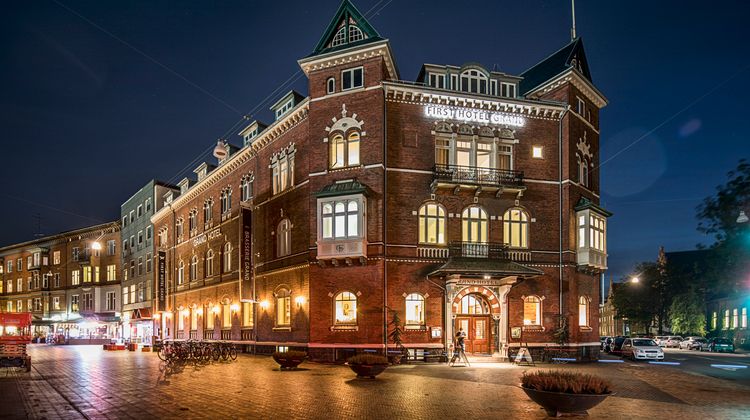 First Hotel Grand Exterior