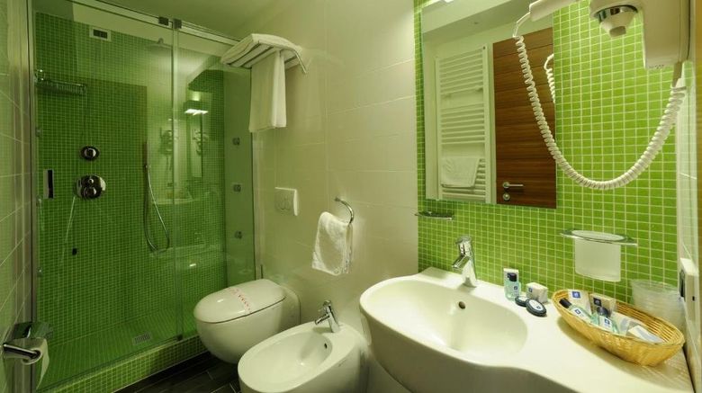 <b>Hotel Leroi Room</b>. Images powered by <a href="https://www.leonardoworldwide.com/" title="Leonardo Worldwide" target="_blank">Leonardo</a>.