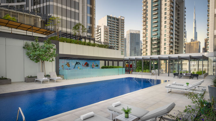 Holiday Inn Dubai Business Bay Pool