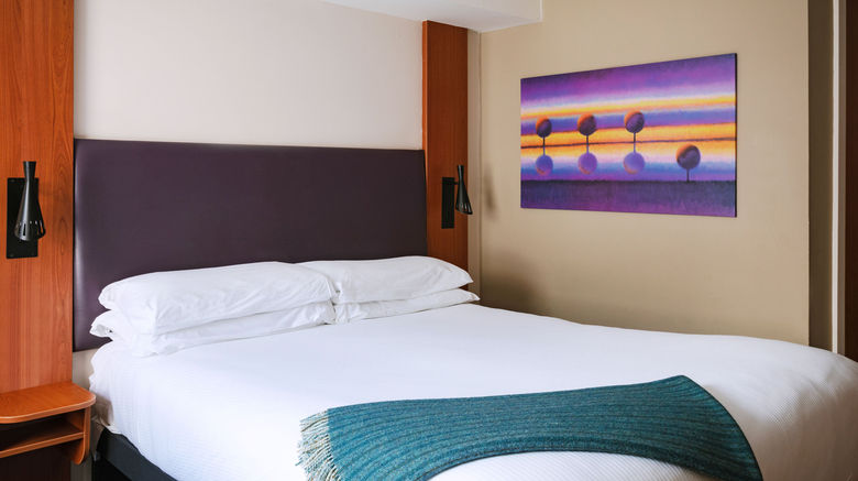 <b>The Highwayman Hotel Chesterfield Room</b>. Images powered by <a href="https://www.leonardoworldwide.com/" title="Leonardo Worldwide" target="_blank">Leonardo</a>.