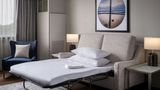 Delta Hotels Jacksonville Deerwood Suite