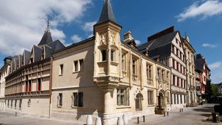 Hotel de Bourgtheroulde, Autograph