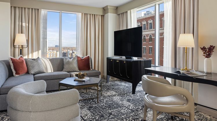 Omni Severin Hotel Suite