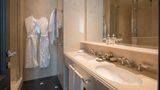 De la Ville Hotel Room