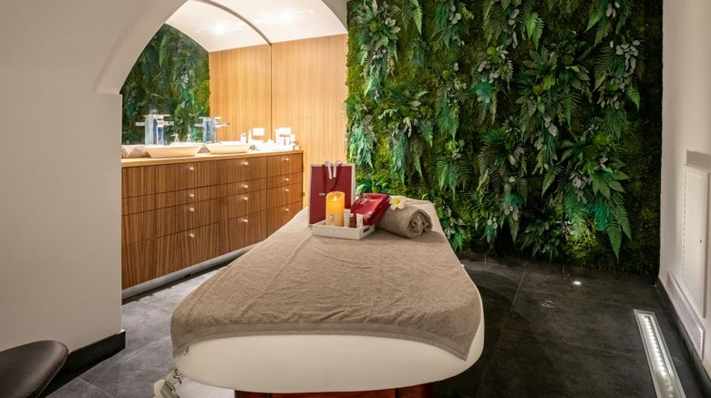 <b>Hotel de Bourgtheroulde, Autograph Spa</b>. Images powered by <a href="https://www.leonardoworldwide.com/" title="Leonardo Worldwide" target="_blank">Leonardo</a>.