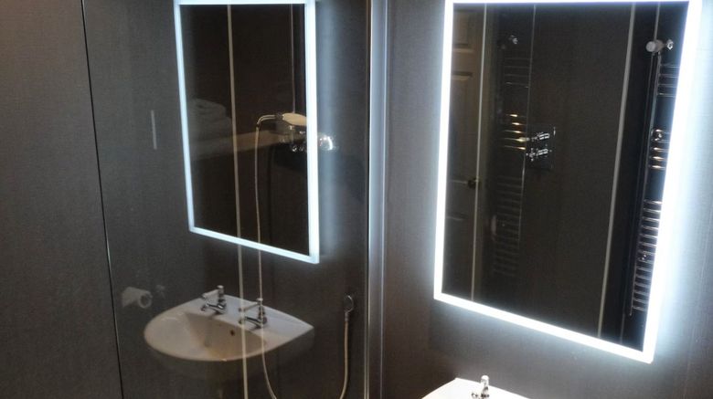 <b>Cantley House Hotel Room</b>. Images powered by <a href="https://www.leonardoworldwide.com/" title="Leonardo Worldwide" target="_blank">Leonardo</a>.