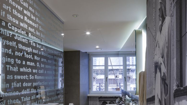 <b>Lords of Verona Apartments Room</b>. Images powered by <a href="https://www.leonardoworldwide.com/" title="Leonardo Worldwide" target="_blank">Leonardo</a>.