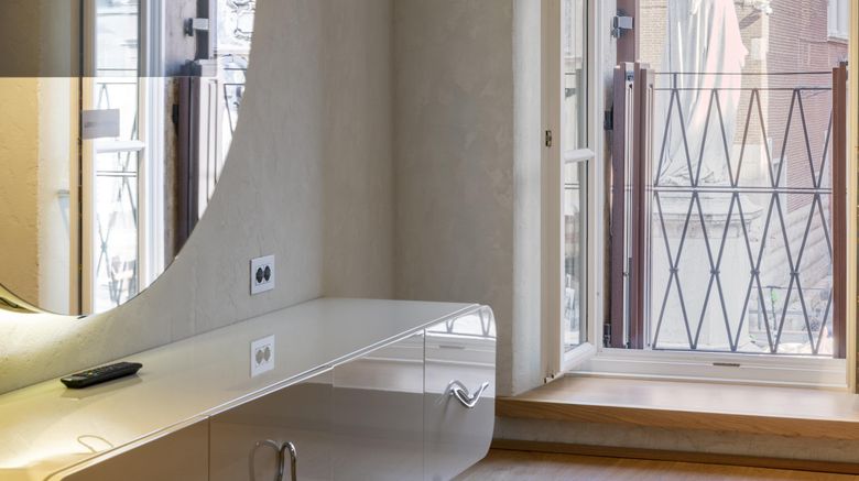 <b>Lords of Verona Apartments Room</b>. Images powered by <a href="https://www.leonardoworldwide.com/" title="Leonardo Worldwide" target="_blank">Leonardo</a>.