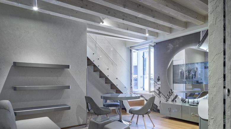 <b>Lords of Verona Apartments Room</b>. Images powered by <a href="https://www.leonardoworldwide.com/" title="Leonardo Worldwide" target="_blank">Leonardo</a>.