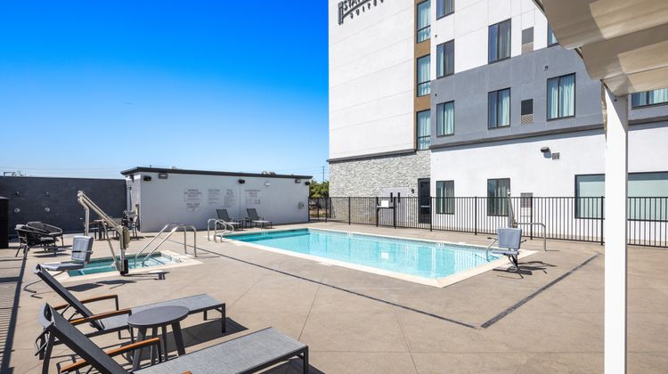 Staybridge Stes Eastvale-Norco Pool