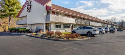 Red Roof Inn Danville Exterior