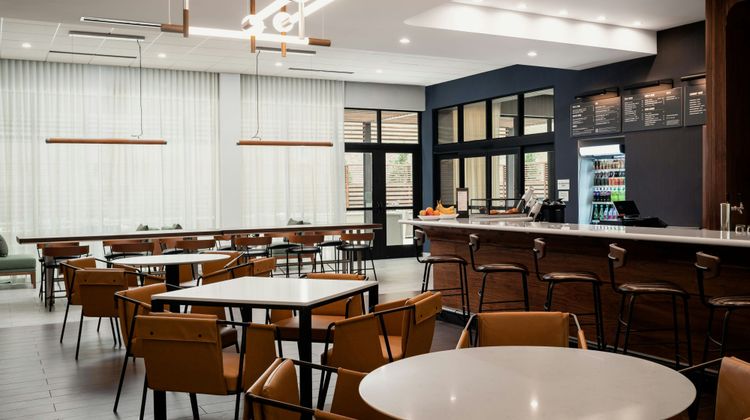 Courtyard Cleveland Marriott Restaurant