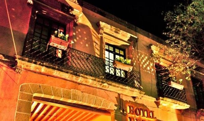 Hotel Real Catedral Exterior