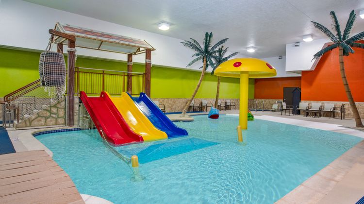 Holiday Inn Express Fremont Recreation