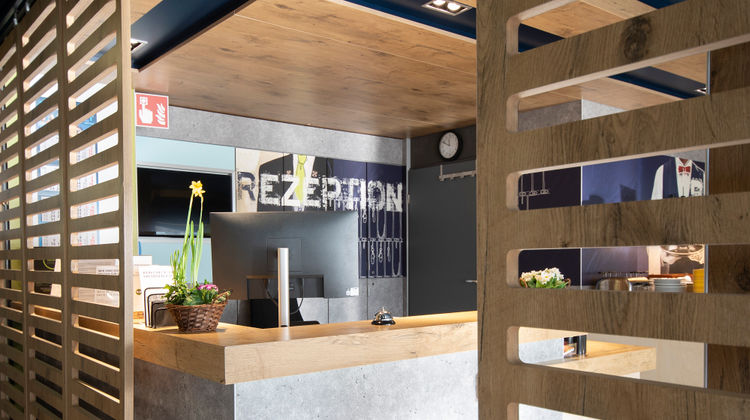 B&B Hotel Dueren Lobby