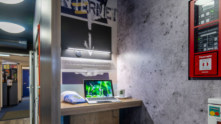 B&B Hotel Ingolstadt Lenting Lobby