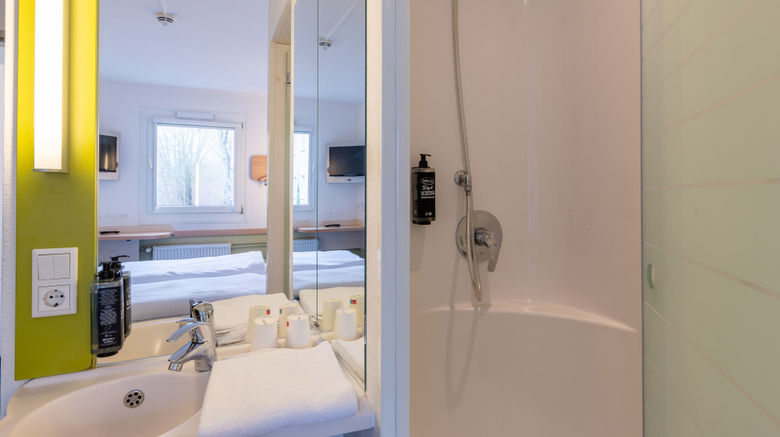 <b>B&B Hotel Braunschweig Nord Room</b>. Images powered by <a href="https://www.leonardoworldwide.com/" title="Leonardo Worldwide" target="_blank">Leonardo</a>.