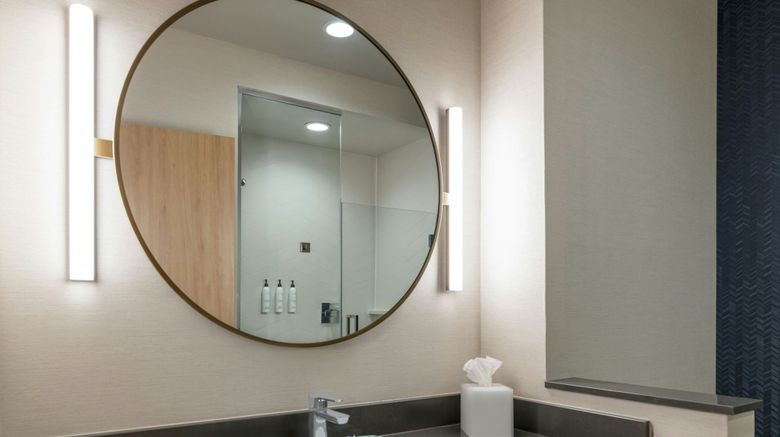 <b>Fairfield Inn & Suites Marriott Room</b>. Images powered by <a href="https://www.leonardoworldwide.com/" title="Leonardo Worldwide" target="_blank">Leonardo</a>.