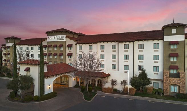 Courtyard Paso Robles Exterior