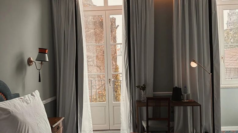 <b>Grande Hotel de Paris Room</b>. Images powered by <a href="https://www.leonardoworldwide.com/" title="Leonardo Worldwide" target="_blank">Leonardo</a>.