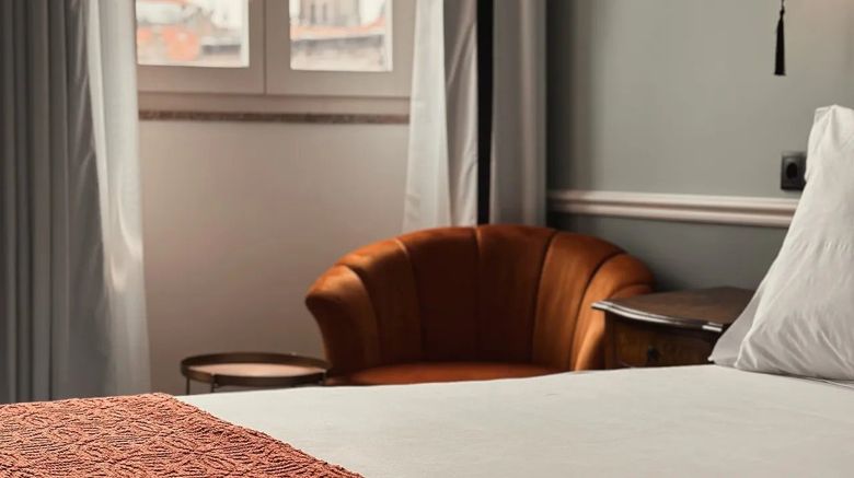 <b>Grande Hotel de Paris Room</b>. Images powered by <a href="https://www.leonardoworldwide.com/" title="Leonardo Worldwide" target="_blank">Leonardo</a>.