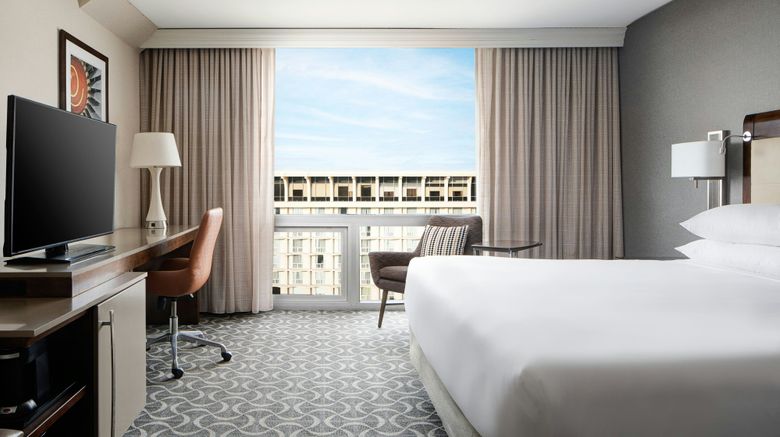 <b>Marriott St Louis Airport Room</b>. Images powered by <a href="https://www.leonardoworldwide.com/" title="Leonardo Worldwide" target="_blank">Leonardo</a>.