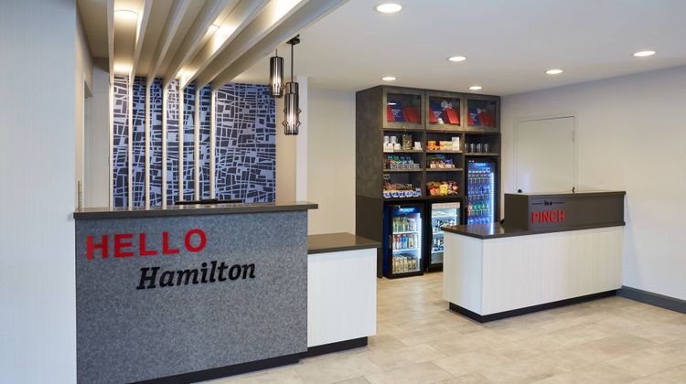 TownePlace Suites Hamilton Lobby