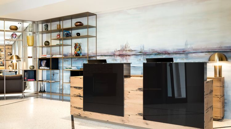 AC Hotels by Marriott Venezia Lobby