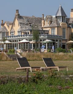 The Pig on the Beach Hotel