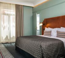 Hotel Maison Rouge Room