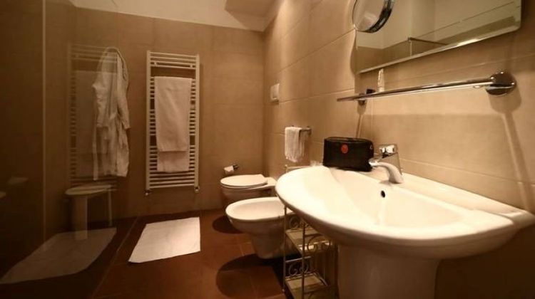 Italia Hotel Room