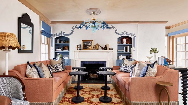 The Blue Iris Lobby. Images powered by <a href="https://www.leonardoworldwide.com" target="_blank" rel="noopener">Leonardo</a>.