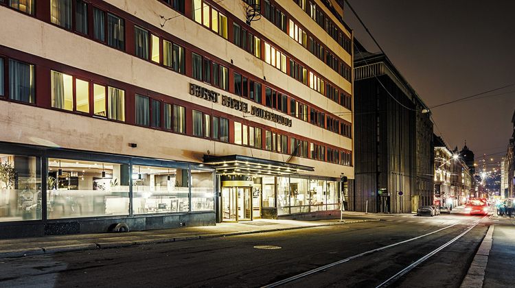 First Hotel Millennium Exterior